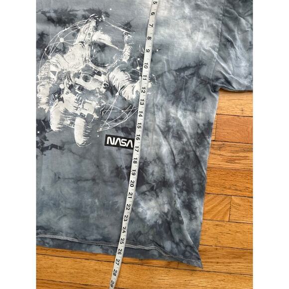Adult Size L Hyper Space NASA Shirt - Picture 6 of 6